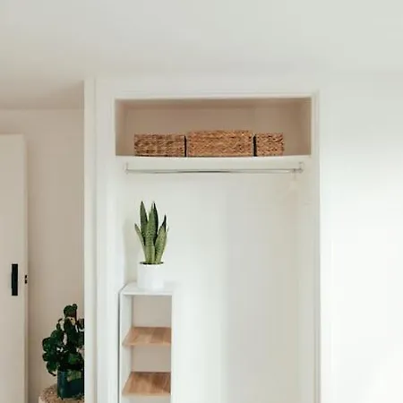 The Hideout - Newquay - Fully Stocked Eco Escape * New Quay